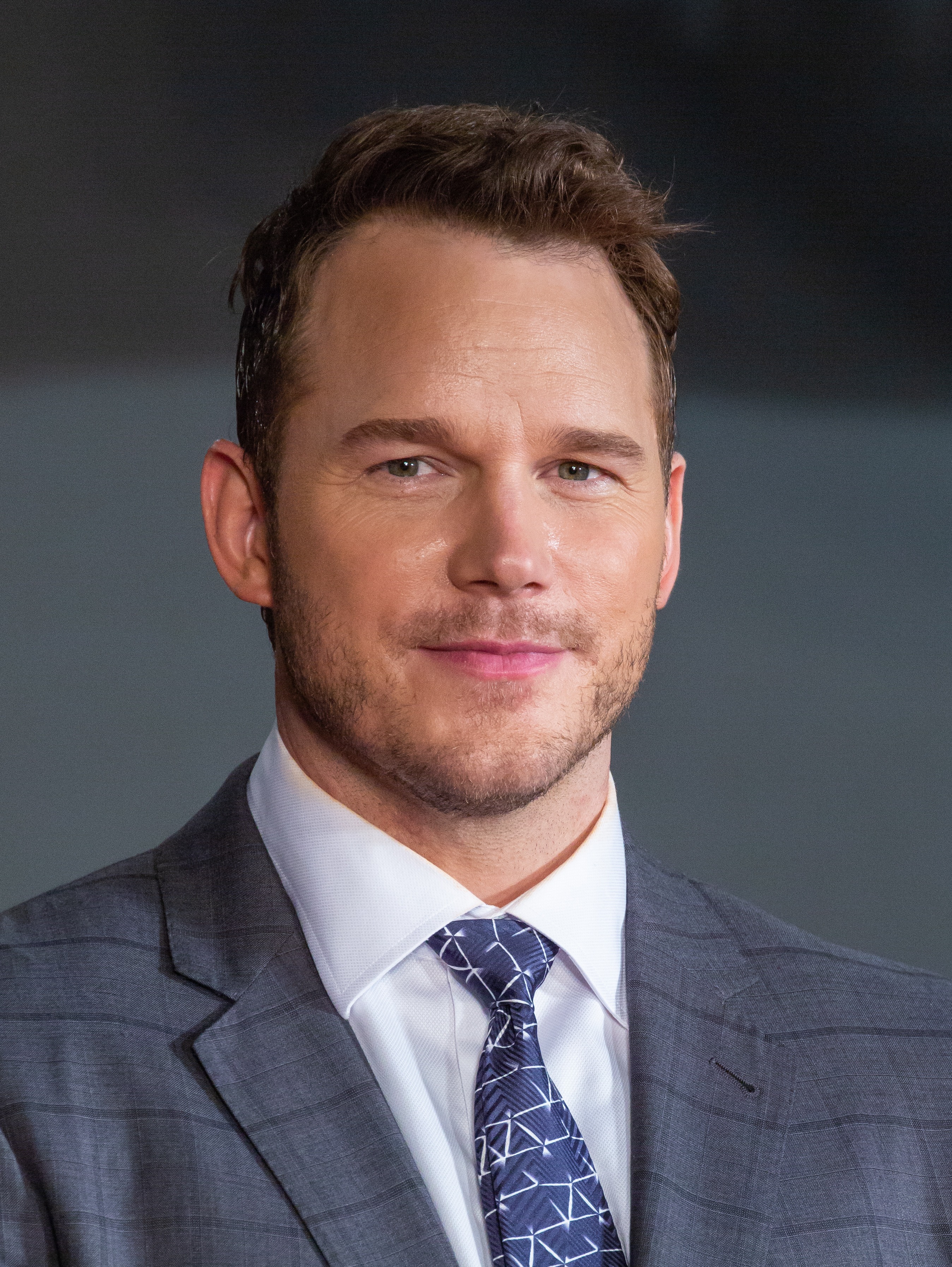 Chris Pratt entrena a su sobrino en el tráiler de El camino del pequeño guerrero