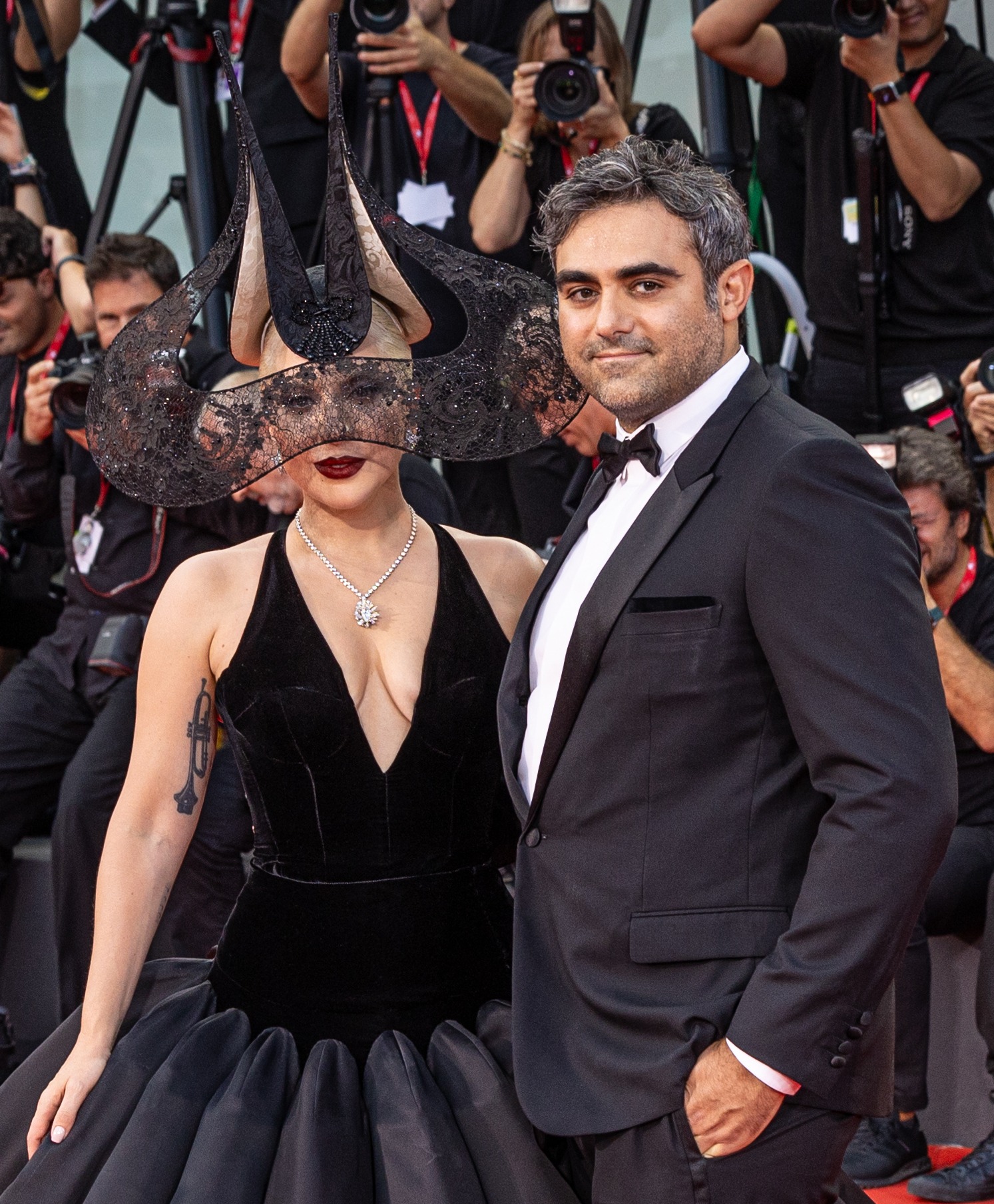 Lady Gaga y Michael Polansky juntos en un evento