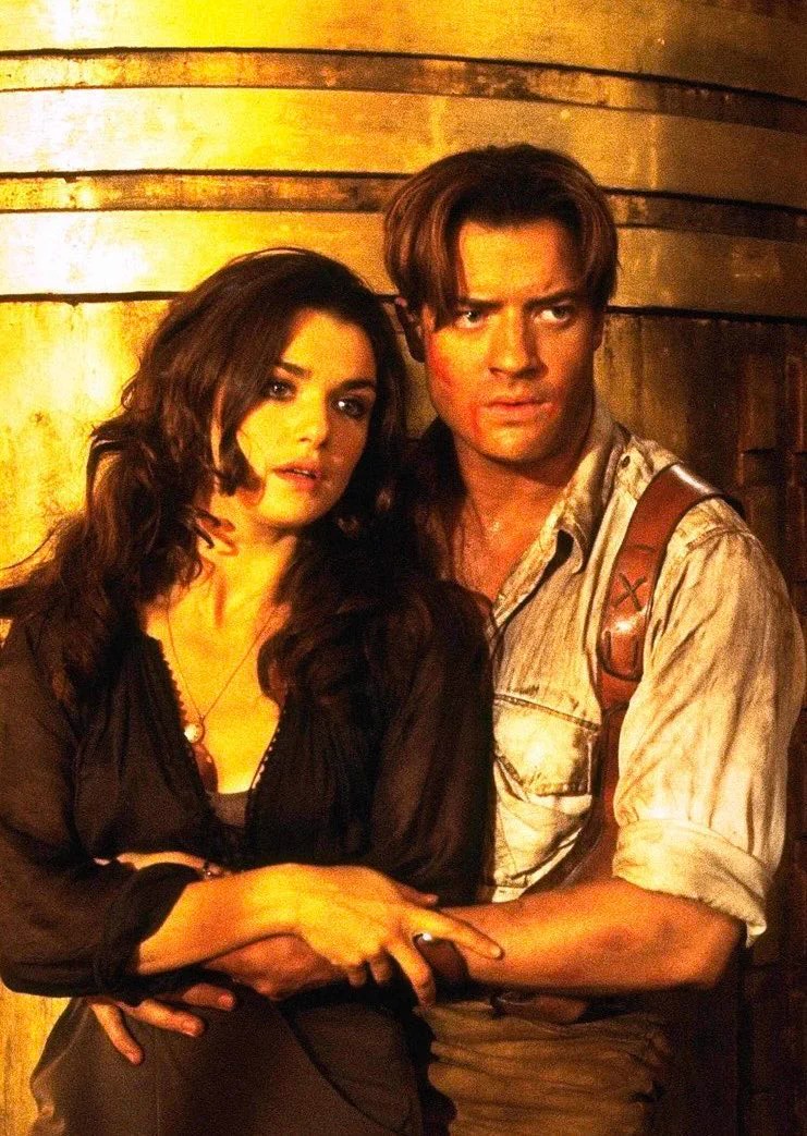 Brendan Fraser y Rachel Weisz juntos en una escena de la nueva película de La Momia